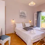 Relax Corfu Feriehus *